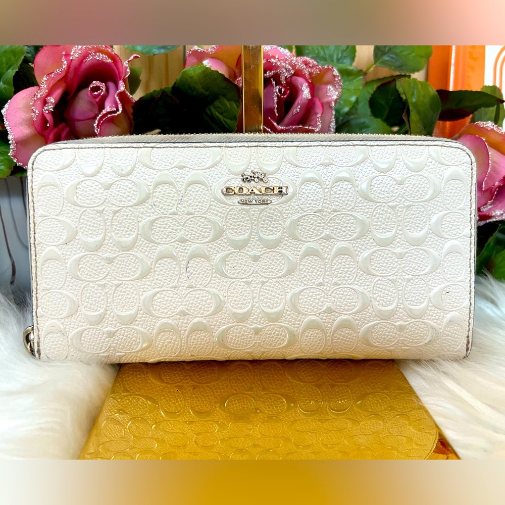Coach White Embossed Signature Zip Around Wallet